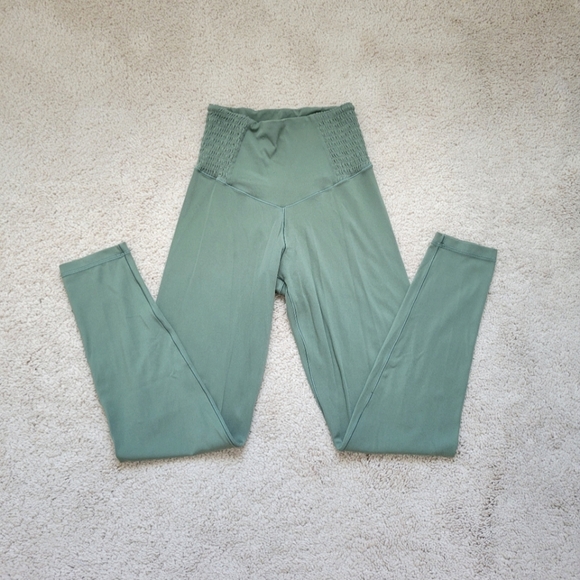 aerie Pants - Aerie offline real me green high waisted 7/8 leggings size small